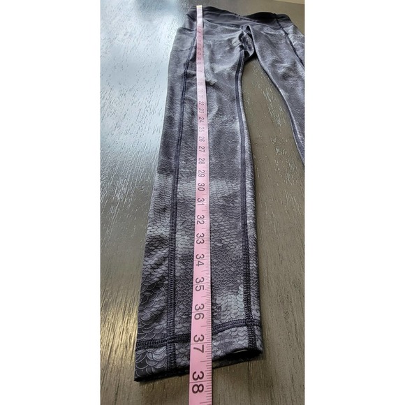 Lululemon Speed Tight II *Full-On‎ Luxtreme Sequin Snake Slate Black Size 4 - Picture 11 of 11